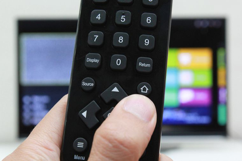 Cách kết nối wifi cho tivi TCL bước 1 