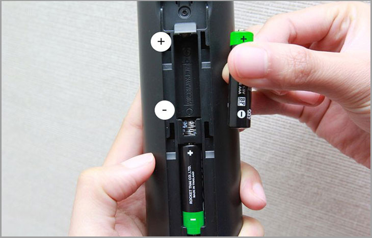 Kiểm tra pin remote
